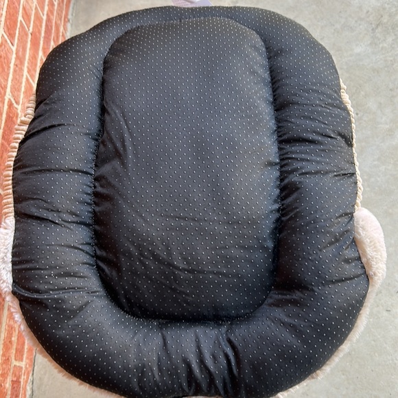 Sleepy Pet TwoTone Giant Slipper Pet Bed - Picture 11 of 11